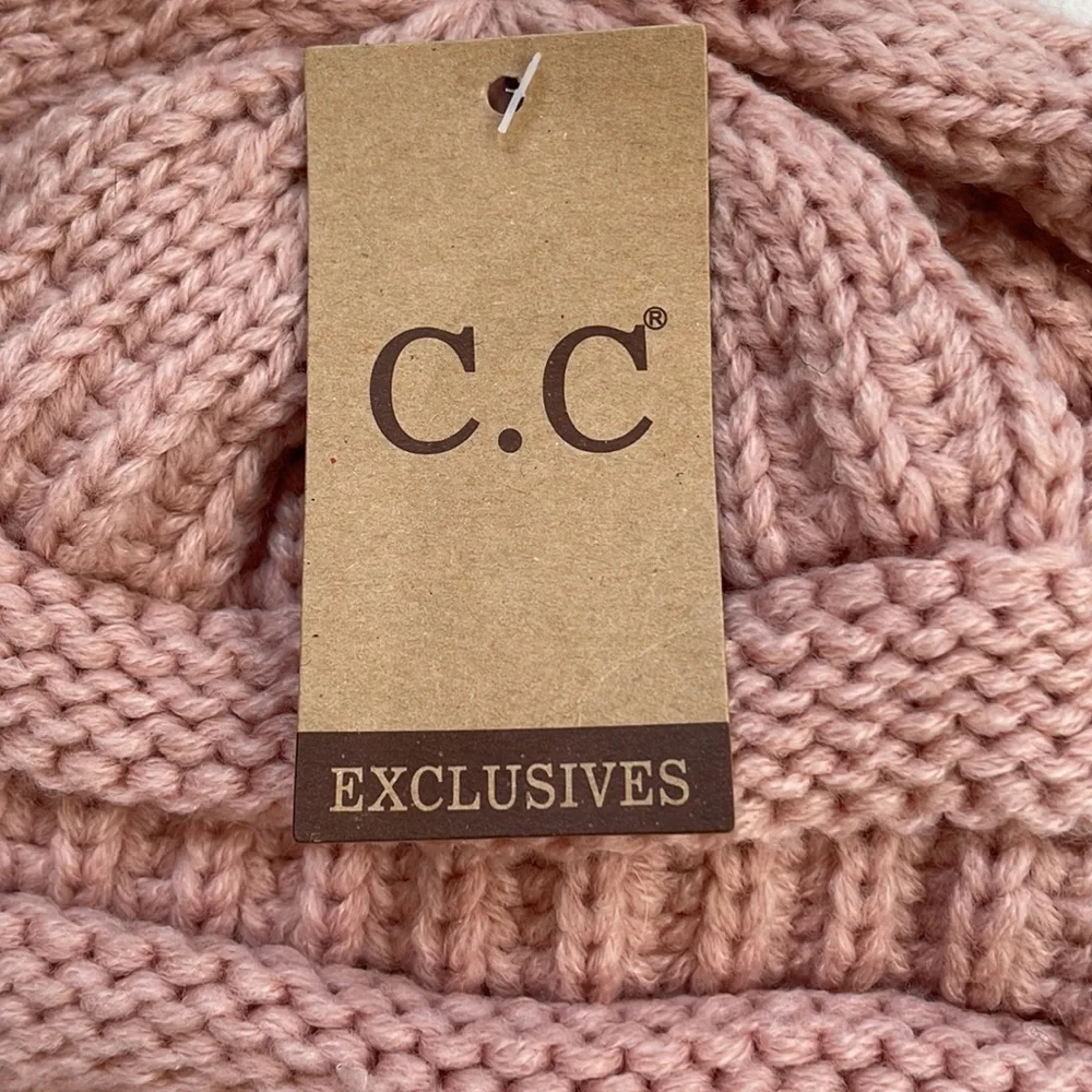 C.C Powder Rose Cable Knit Beanie NWT Slouchy Winter Hat - Picture 3 of 4